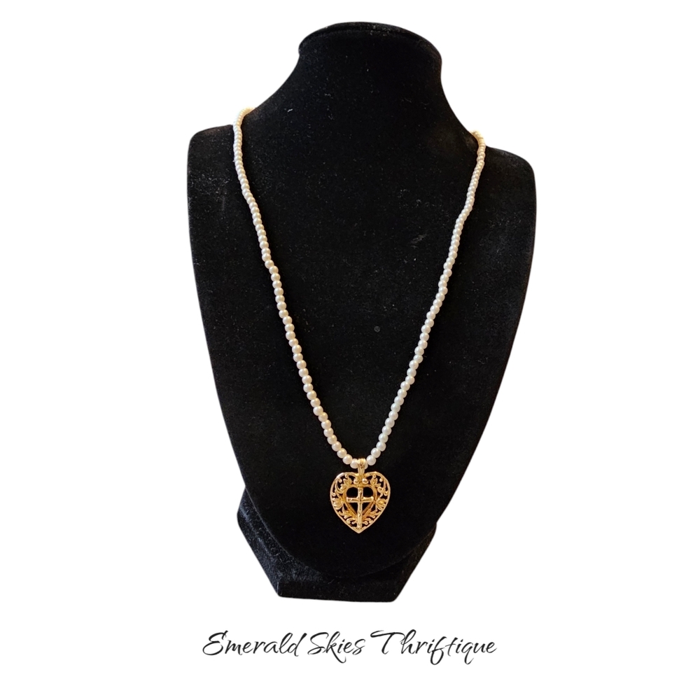 Avon‎ Vintage Faux Mini Pearl Heart Cross Pendant Gold-Tone 20" Necklace, new